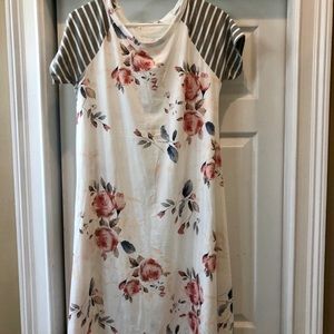 Floral & striped Raglan Dress Sz L